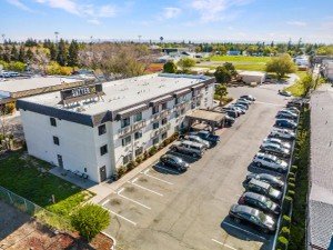 Sutter Inn